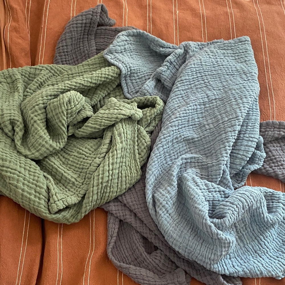 100% Cotton Cozy Textured Blankets in Green, Grey, Blue